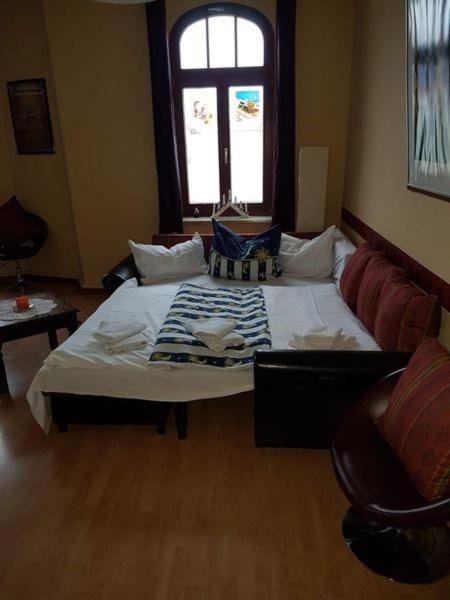 Grosse Ferienwohnung In Dresden-Lobtau Extérieur photo